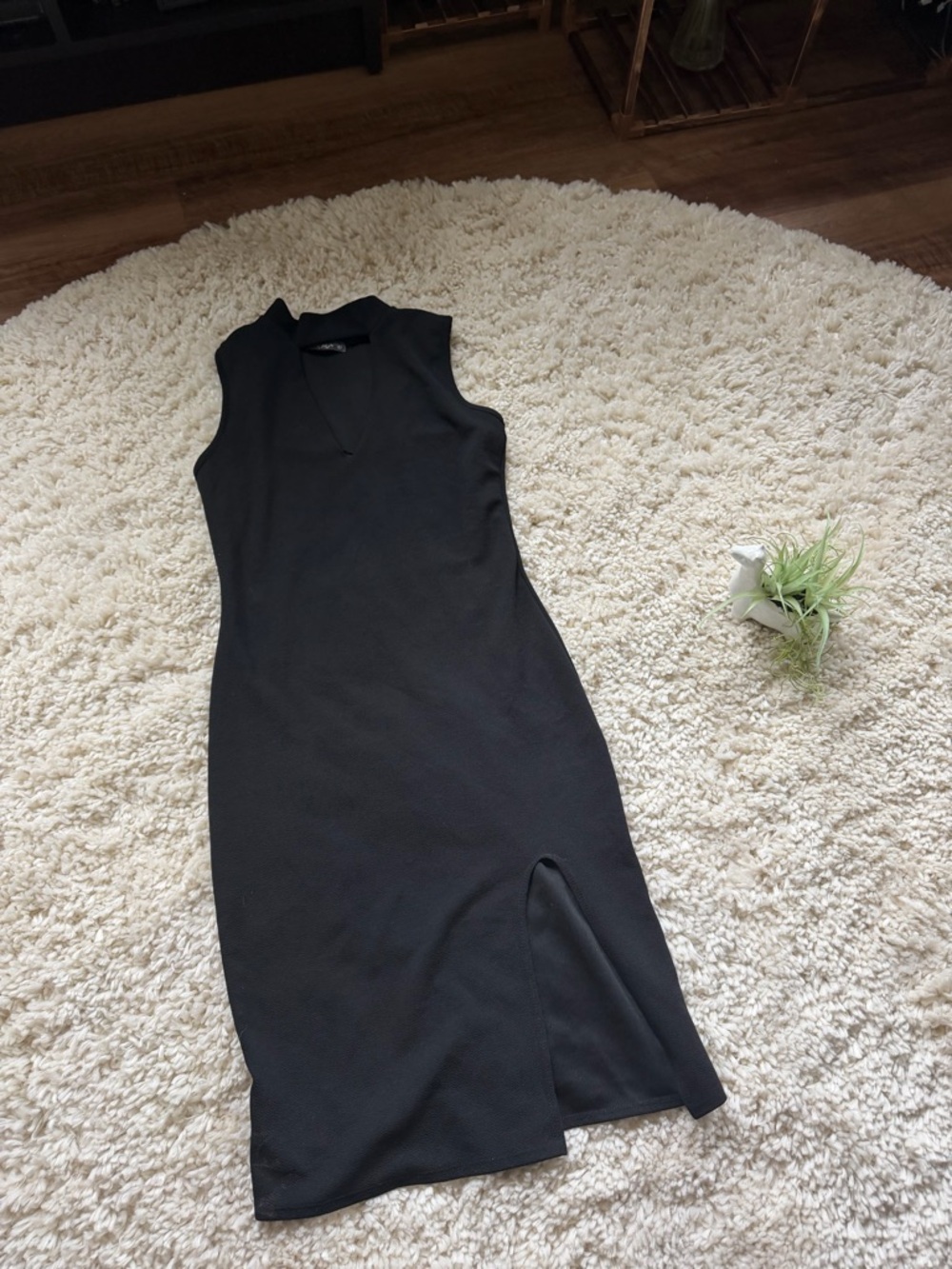 Pine Cone Hill slotted V-neck date Black Sleeveless Midi Dress with Front Slit